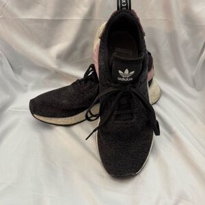 Adidas Shoes Womens 9.5 NMD R2 Athletic Low Sneakers B96387 Pink Black Fabric